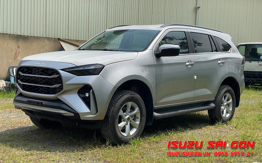 Xe Isuzu MuX Số Sàn B7 MT